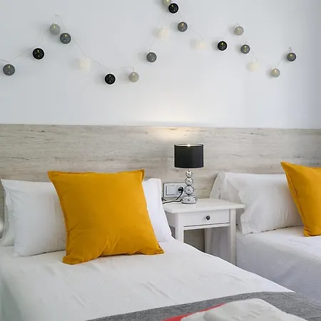 Casa Mercedes, Terrace With Sea Views Feriehus *