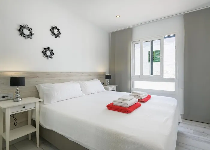 Casa Mercedes, Terrace With Sea Views Holiday home *