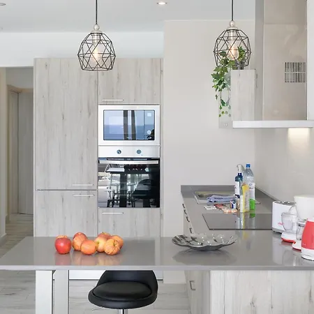 Hébergement de vacances Casa Mercedes, Terrace With Sea Views *