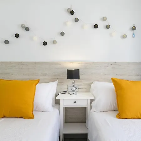 Hébergement de vacances Casa Mercedes, Terrace With Sea Views *