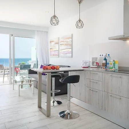 Casa Mercedes, Terrace With Sea Views بيت للعطل *