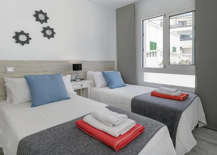 Casa Mercedes, Terrace With Sea Views بيت للعطل