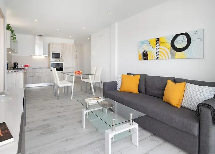 Casa Mercedes, Terrace With Sea Views بيت للعطل