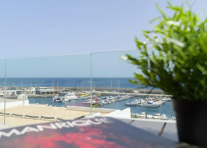Casa Mercedes, Terrace With Sea Views بيت للعطل