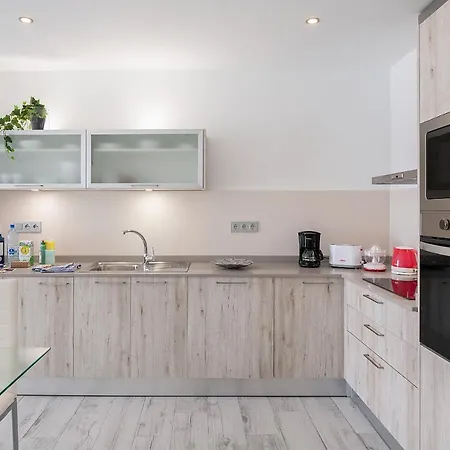 Casa Mercedes, Terrace With Sea Views Puerto del Carmen (Lanzarote)