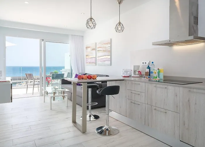 Casa Mercedes, Terrace With Sea Views Feriehus *